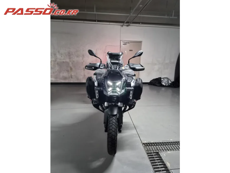 BMW R 1300 GS 어드벤쳐 2025 실버 사진 5
