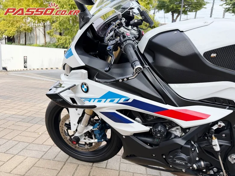 BMW S 1000 RR 2023 화이트 사진 6