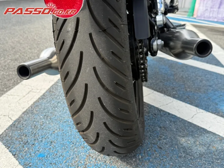 트라이엄프 본네빌 T100 2027 블랙 사진 6