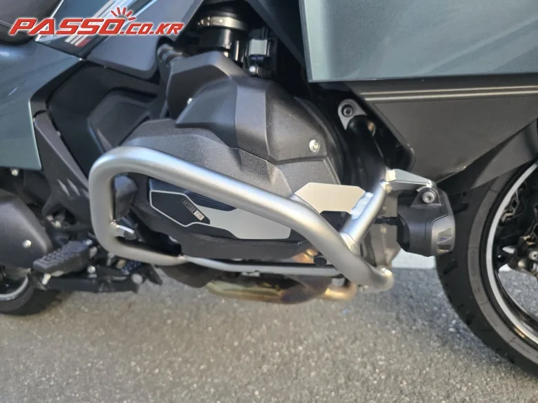 BMW R 1300 RT 2026 건메탈 사진 5