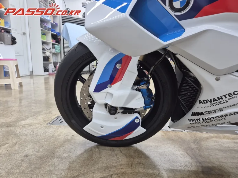 BMW S 1000 RR 2025 화이트 사진 6