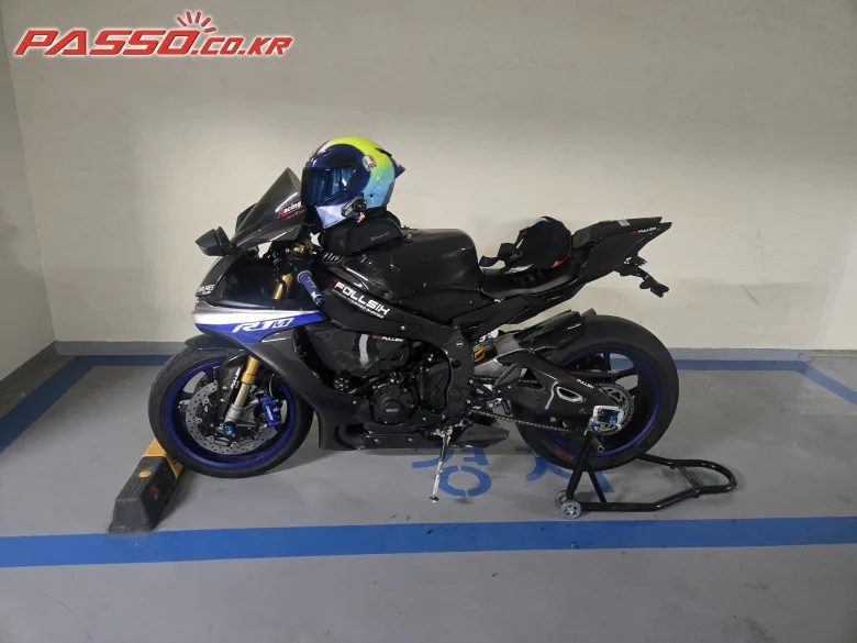 야마하 YZF R1 M 2018 네이비 사진 2