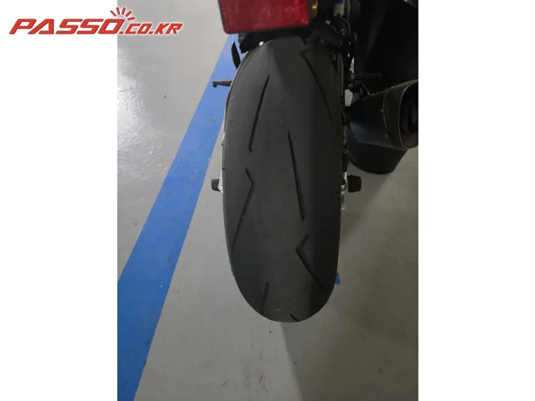야마하 YZF R1 M 2018 네이비 사진 3