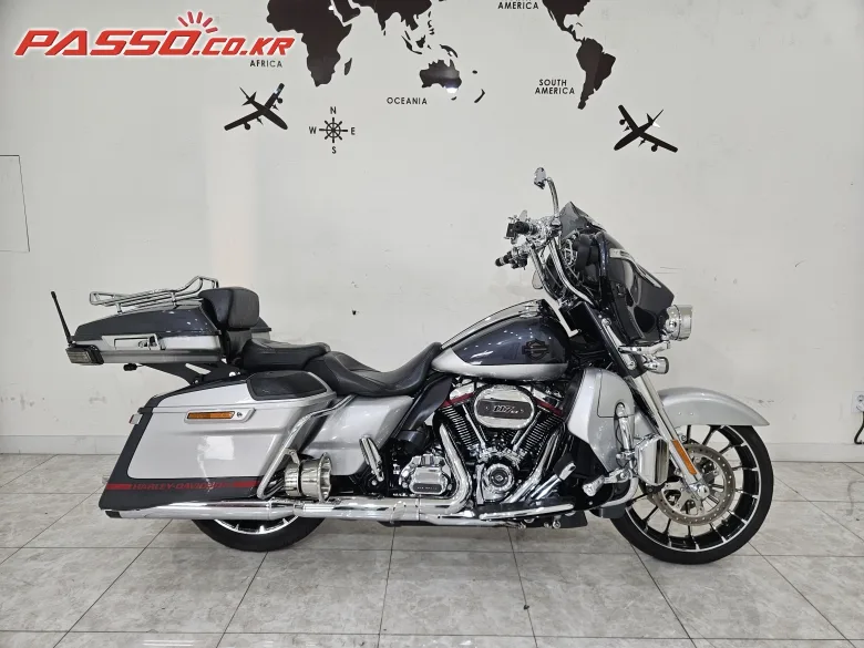 할리데이비슨 CVO 스트리트 글라이드 2019 실버 사진 1