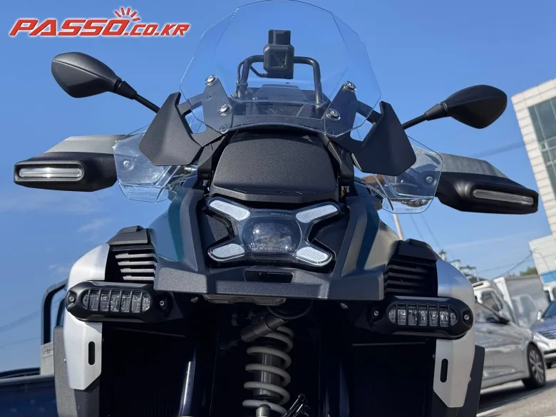 BMW R 1300 GS 어드벤쳐 2026 블랙 사진 3