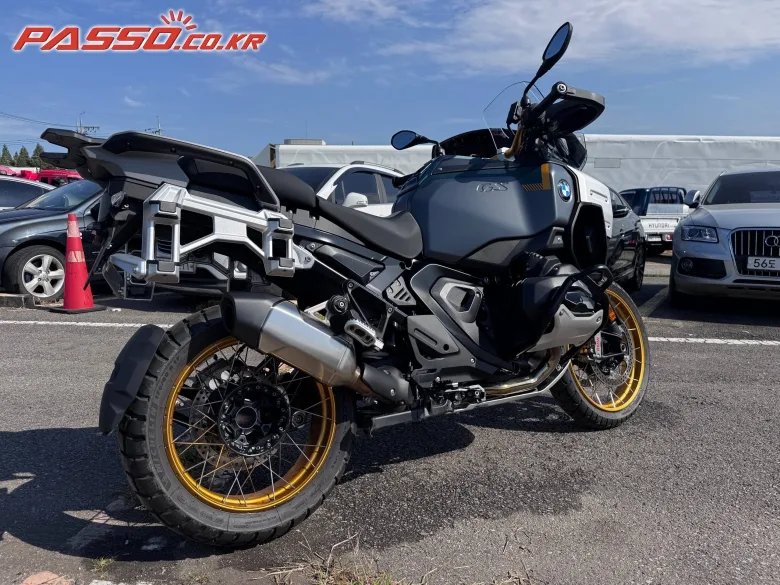 BMW R 1300 GS 어드벤쳐 2026 블랙 사진 6