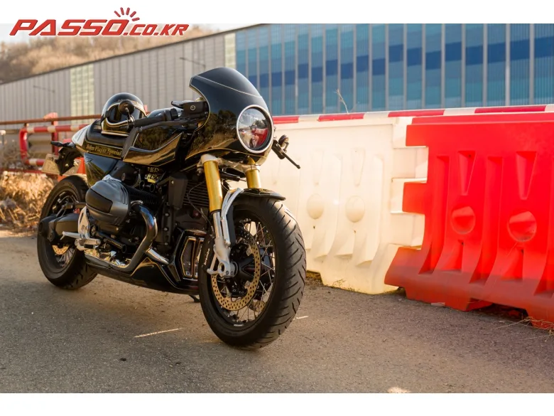 BMW R 12 나인 티 2024 블랙 사진 2