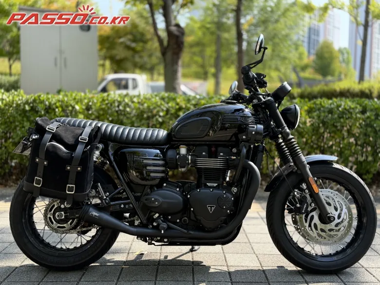 트라이엄프 본네빌 T120 블랙 2025 블랙 사진 1