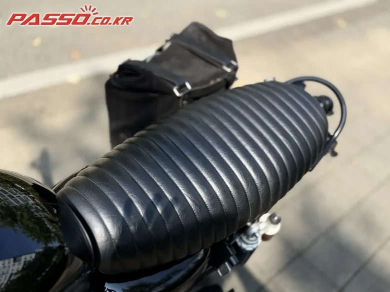 트라이엄프 본네빌 T120 블랙 2025 블랙 사진 8