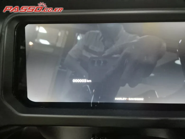 할리데이비슨 로드 글라이드 2026 블랙 사진 4