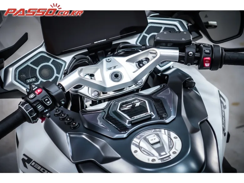 BMW R 1300 RT 2026 화이트 사진 4