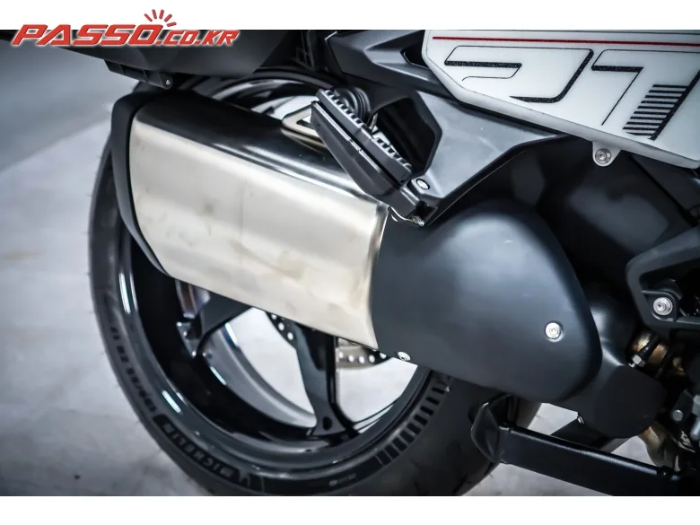 BMW R 1300 RT 2026 화이트 사진 7