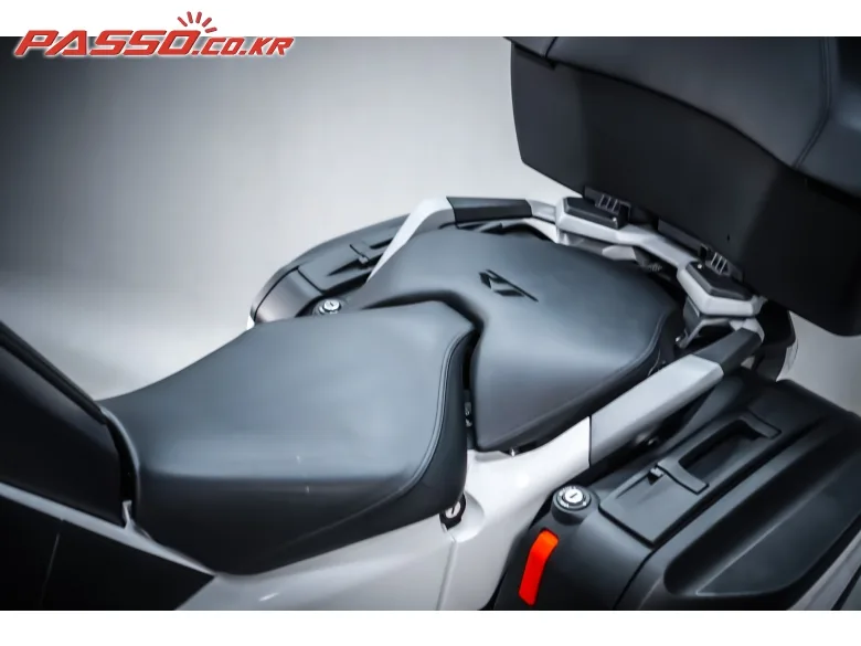 BMW R 1300 RT 2026 화이트 사진 8