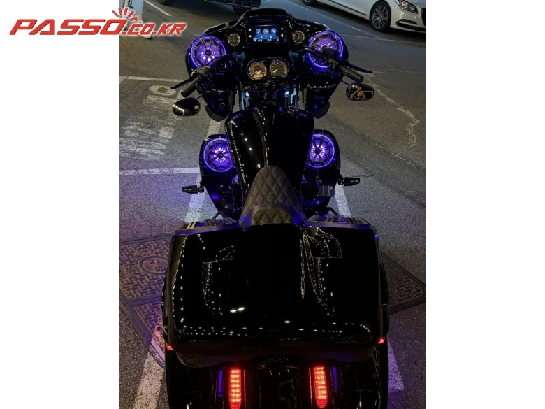 할리데이비슨 로드 글라이드 스페셜 2022 블랙 사진 7