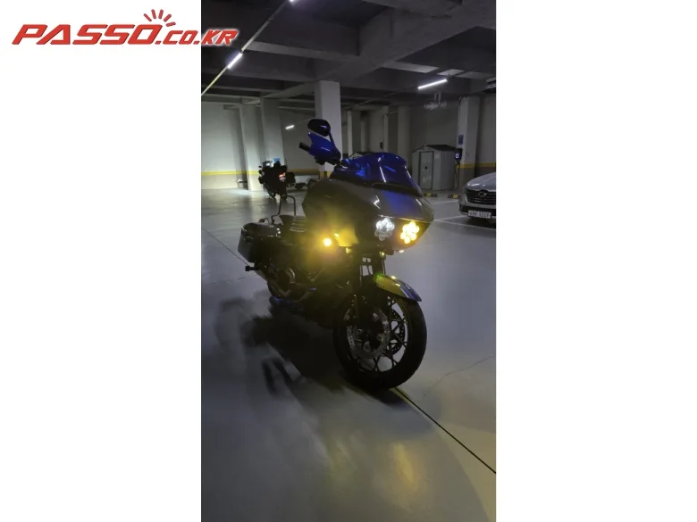 할리데이비슨 로드 글라이드 ST 2022 네이비 사진 2