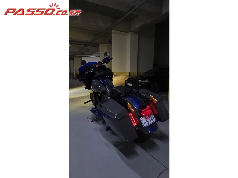 할리데이비슨 로드 글라이드 ST 2022 네이비 사진 6