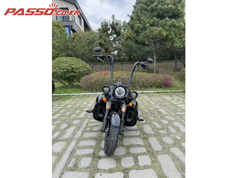 할리데이비슨 로드킹 스페셜 2018 블랙 사진 3