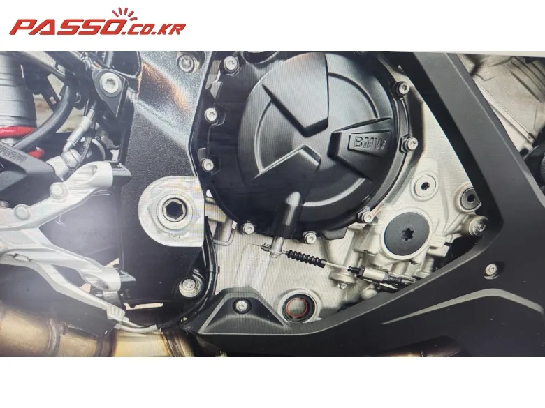 BMW S 1000 RR 2023 블랙 사진 5