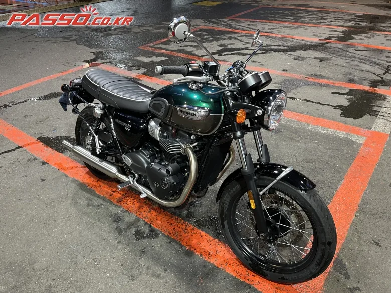 트라이엄프 본네빌 T100 2025 청록 사진 5