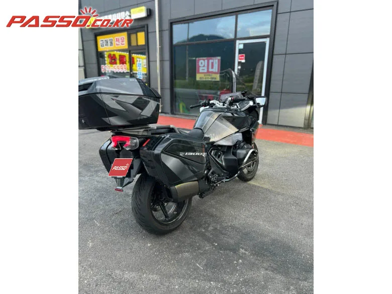 BMW R 1300 RT 2025 블랙 사진 3