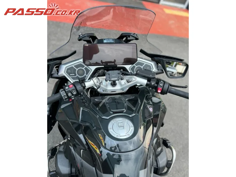 BMW R 1300 RT 2025 블랙 사진 4