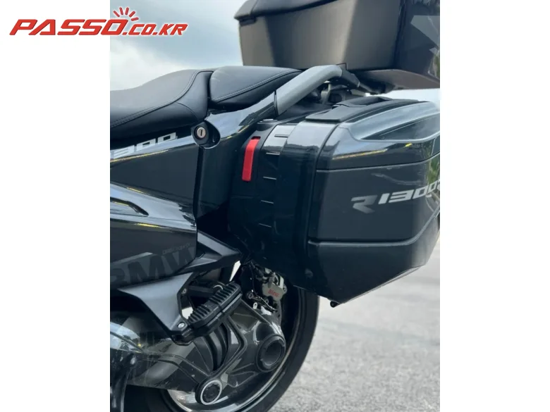 BMW R 1300 RT 2025 블랙 사진 8
