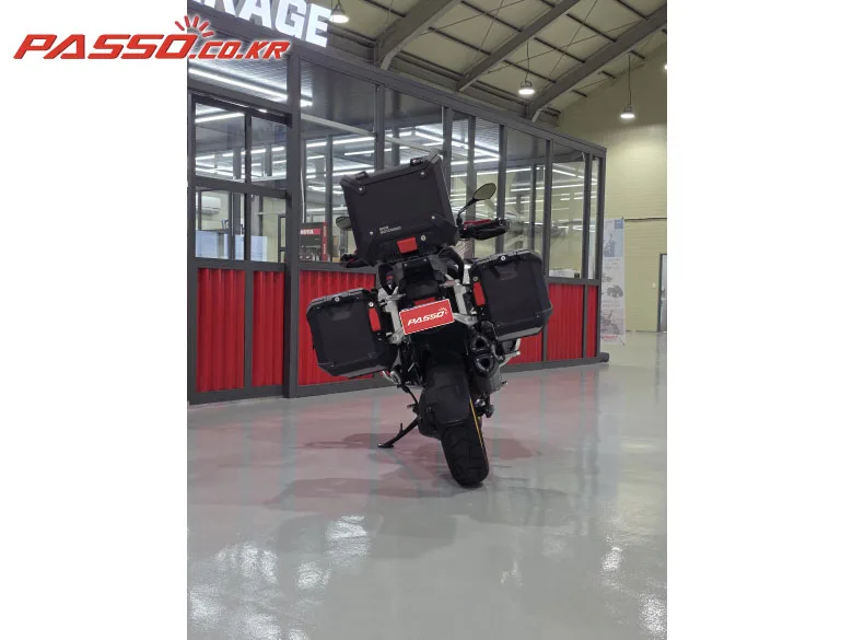 BMW R 1300 GS 어드벤쳐 2024 화이트 사진 3