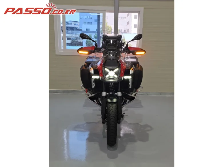 BMW R 1300 GS 어드벤쳐 2024 화이트 사진 8