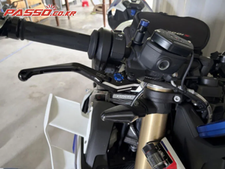BMW S 1000 R 2024 블랙 사진 4