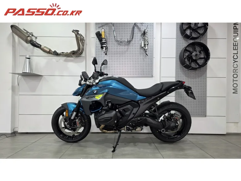 BMW R 1300 R 2026 블루 사진 2