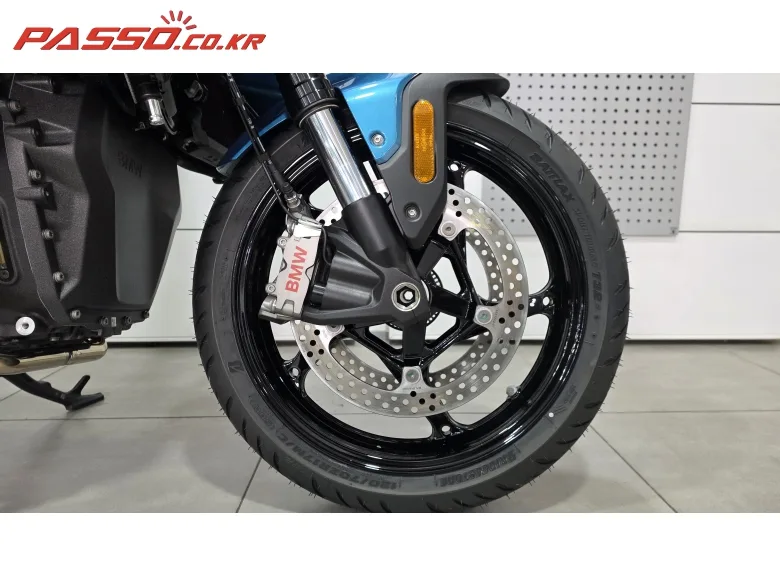 BMW R 1300 R 2026 블루 사진 6