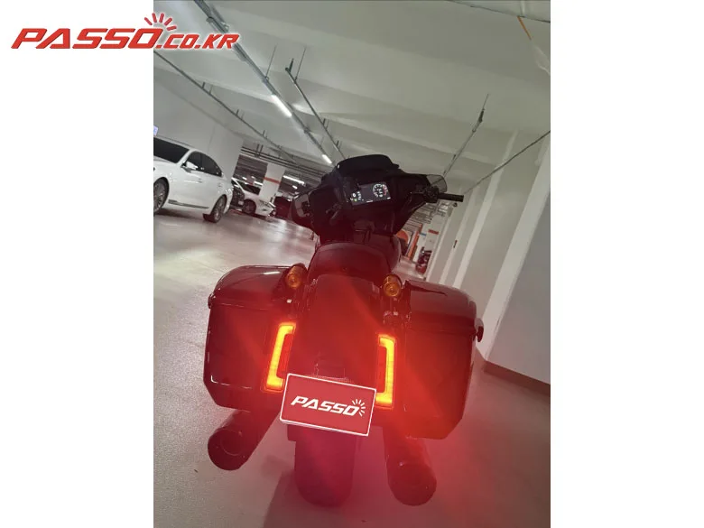 할리데이비슨 스트리트 글라이드 2025 블랙 사진 5