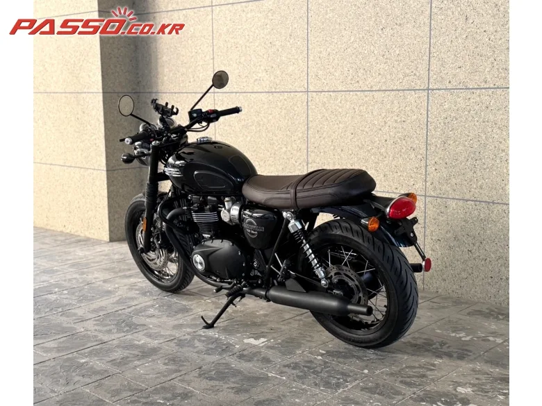 트라이엄프 본네빌 T120 블랙 2026 블랙 사진 5