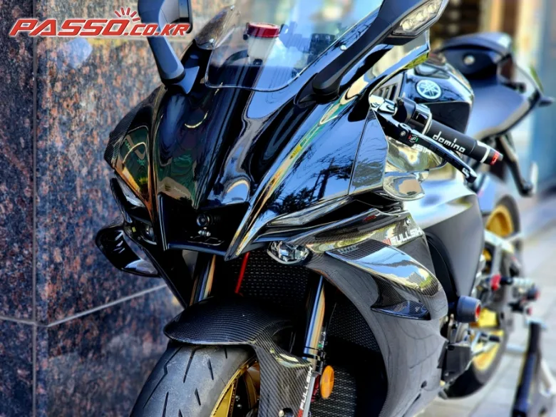야마하 YZF R1 2022 블랙 사진 6