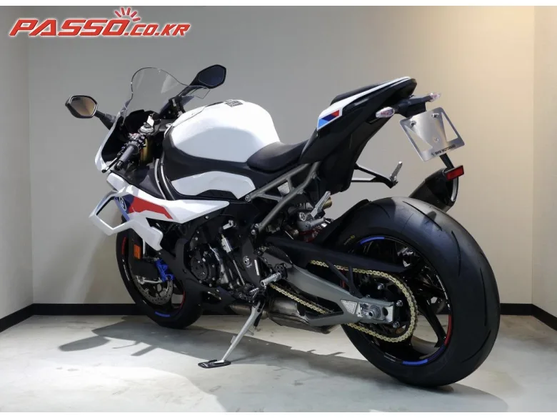 BMW S 1000 RR M팩키지 2026 화이트 사진 3