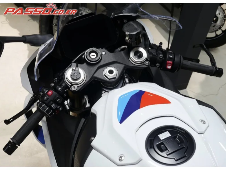 BMW S 1000 RR M팩키지 2026 화이트 사진 8