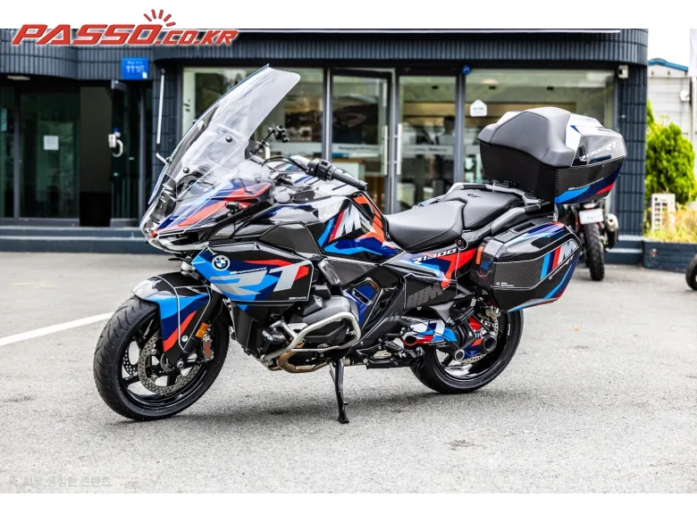 BMW R 1300 RT 2026 블루 사진 2