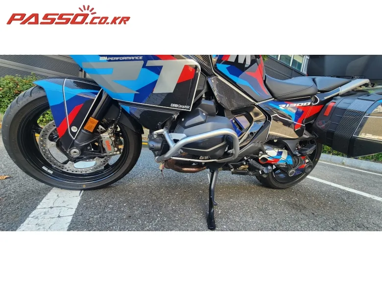BMW R 1300 RT 2026 블루 사진 5