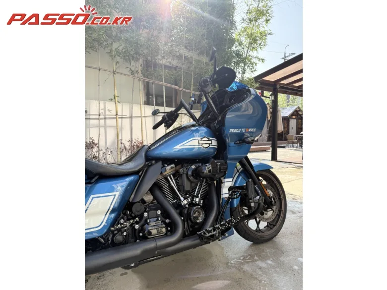 할리데이비슨 로드 글라이드 ST 2023 블루 사진 6