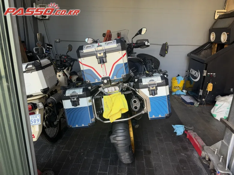 BMW R 1250 GS 어드벤처 2023 블루 사진 3