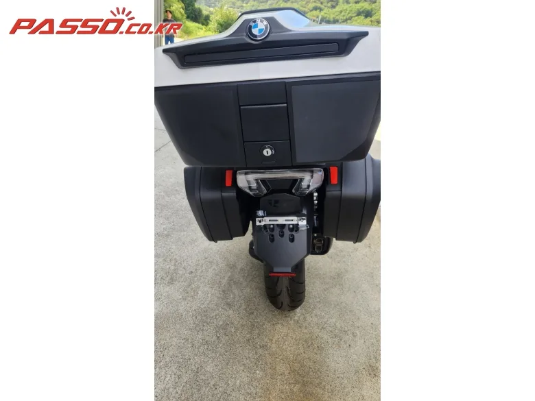 BMW R 1300 RT 2026 화이트 사진 3