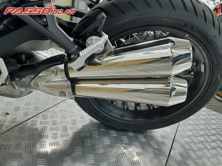 BMW R 12 나인 티 2025 화이트 사진 7