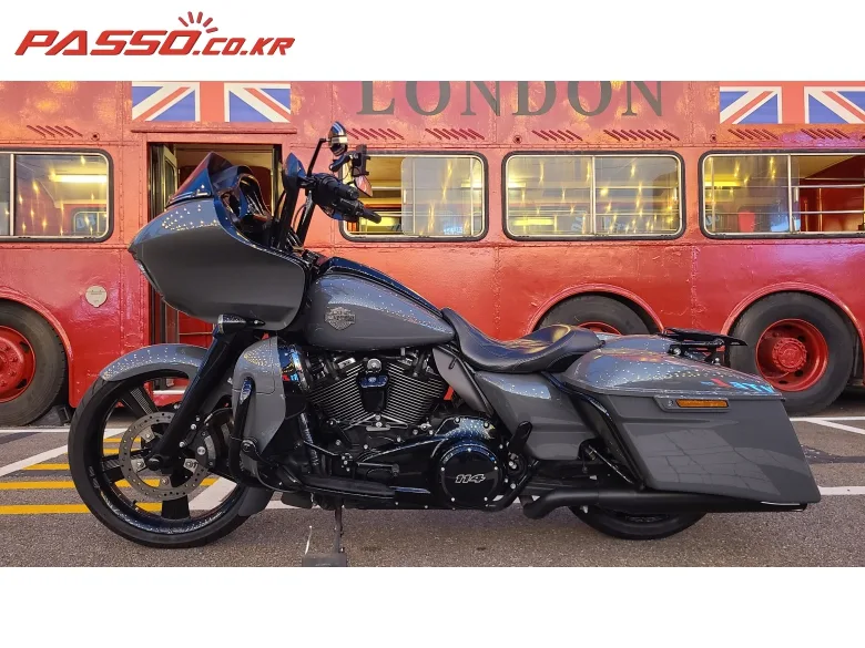 할리데이비슨 로드 글라이드 스페셜 2022 블랙 사진 2