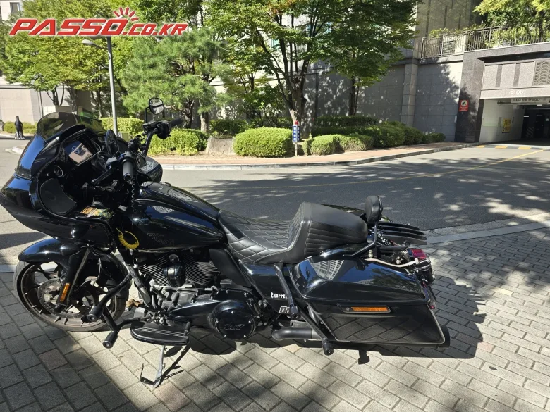 할리데이비슨 로드 글라이드 ST 2022 블랙 사진 2
