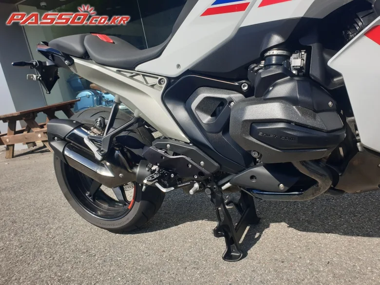 BMW R 1300 RS 2026 화이트 사진 7