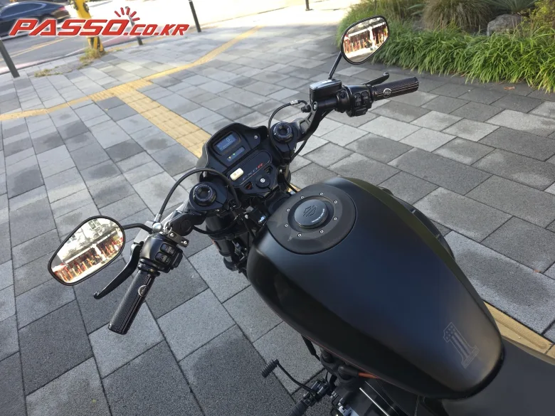 할리데이비슨 FXDR 114 2019 블랙 사진 4