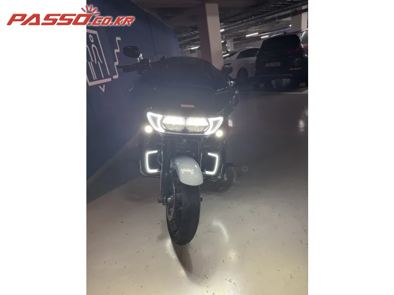 할리데이비슨 로드 글라이드 ST 2022 블랙 사진 8