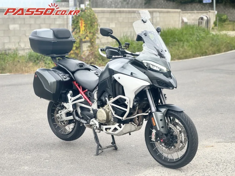 두카티 멀티스트라다 V4 S 2021 화이트 사진 5