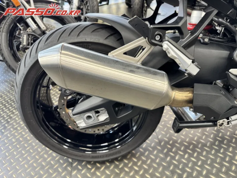 BMW S 1000 XR 2025 블랙 사진 7
