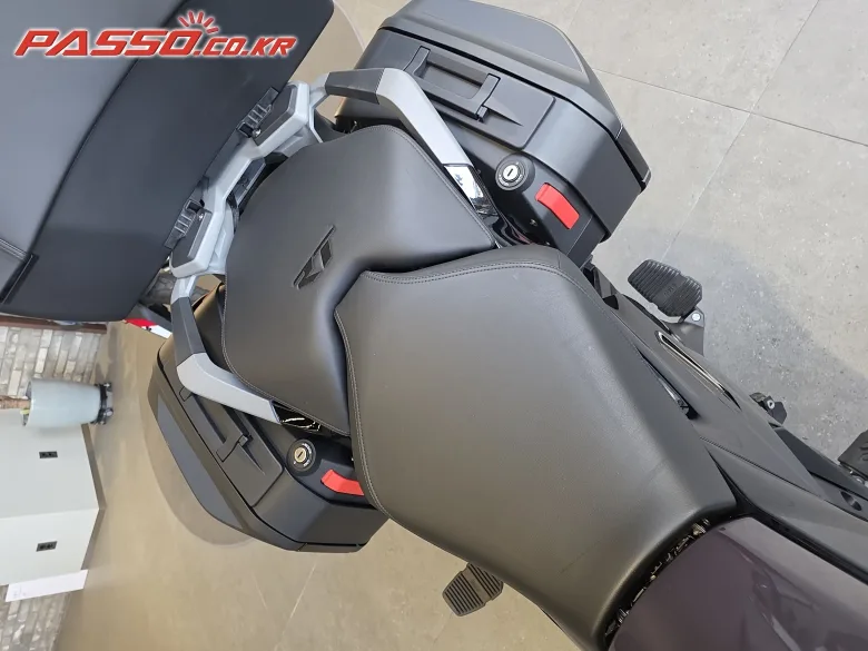 BMW R 1300 RT 2025 블랙 사진 7